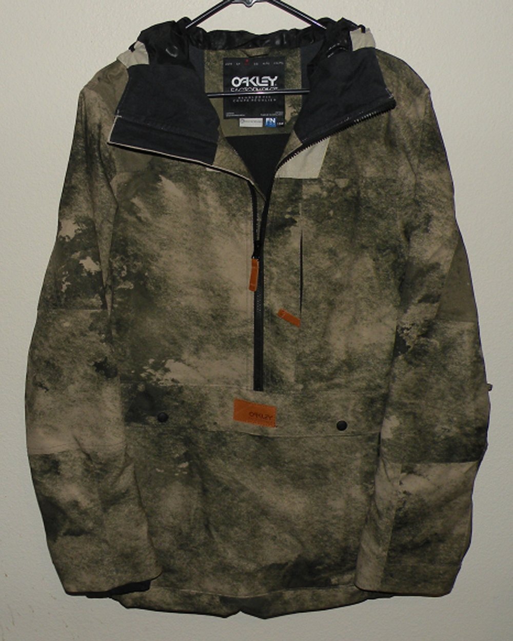 Oakley Factory Pilot BioZone FN Dry Men's Medium Half-Zip Jacket Olive Camo Hood